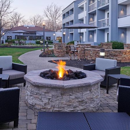 Courtyard By Marriott Indianapolis Castleton Hotel Buitenkant foto