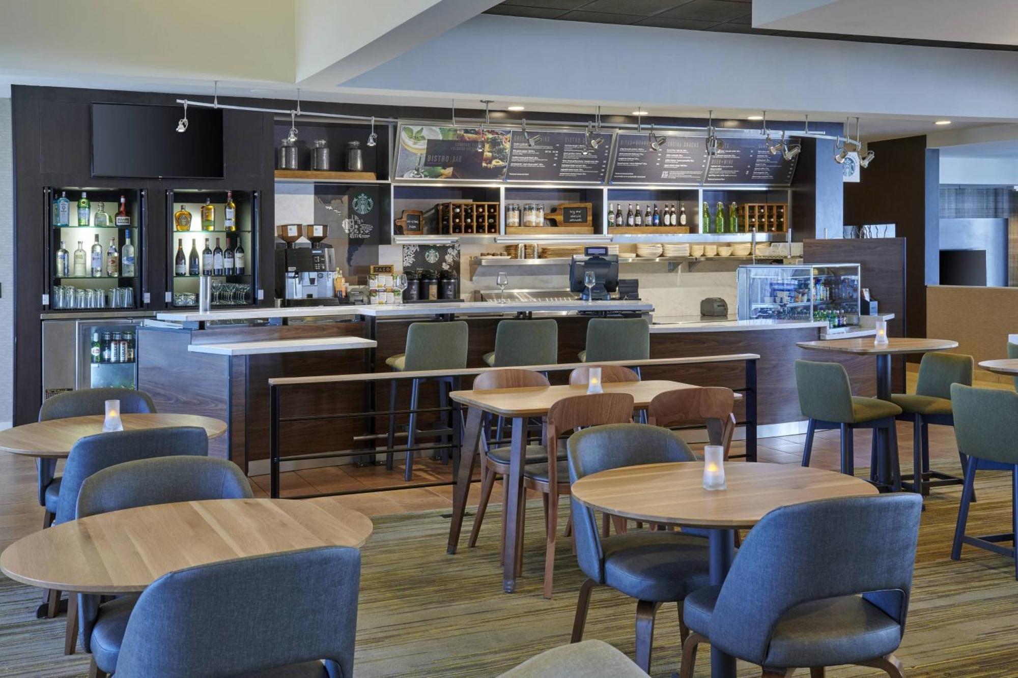 Courtyard By Marriott Indianapolis Castleton Hotel Buitenkant foto