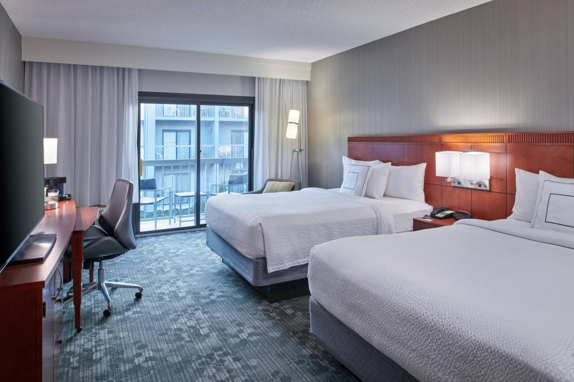 Courtyard By Marriott Indianapolis Castleton Hotel Buitenkant foto
