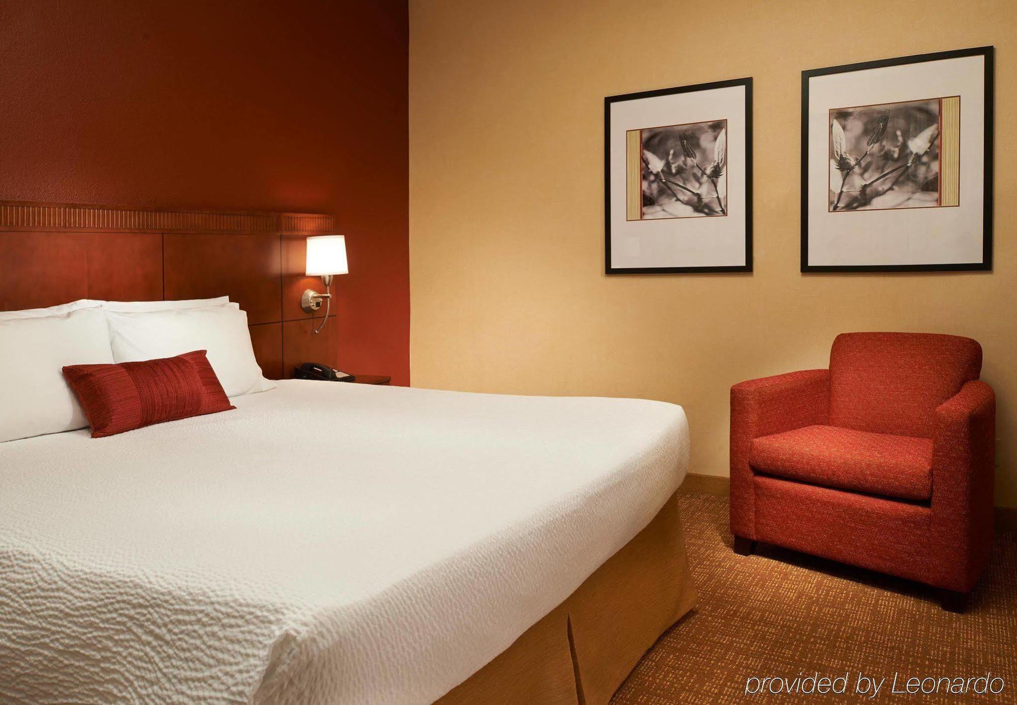 Courtyard By Marriott Indianapolis Castleton Hotel Kamer foto